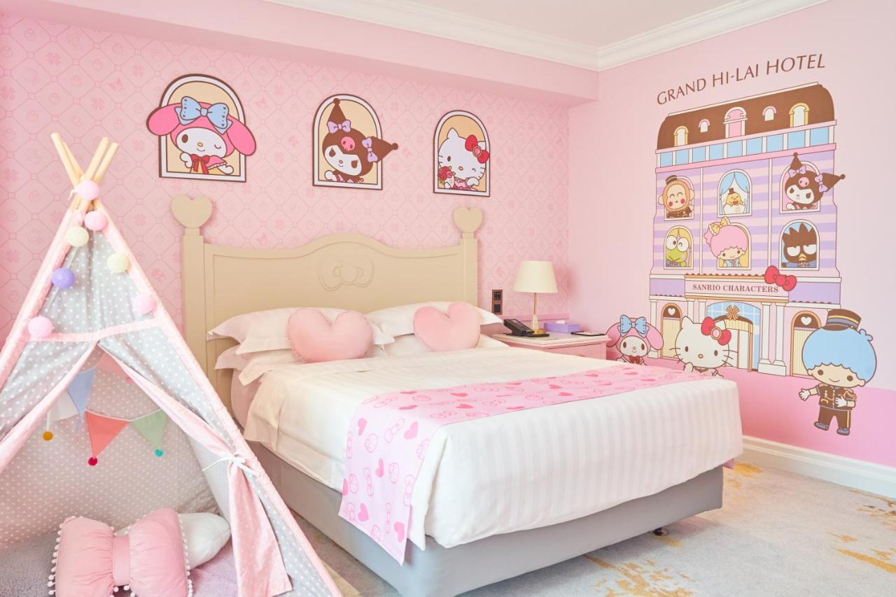 Sanrio Family Suite,1306359184:JPEG